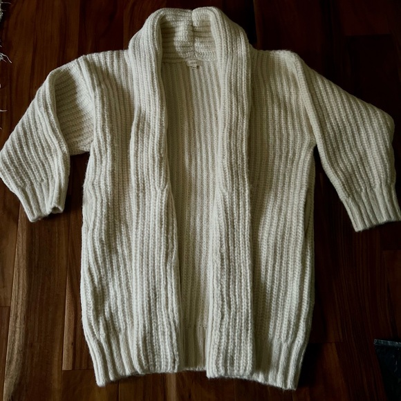 NWOT OZMA Sabine Cardigan XS/S! - Picture 3 of 8